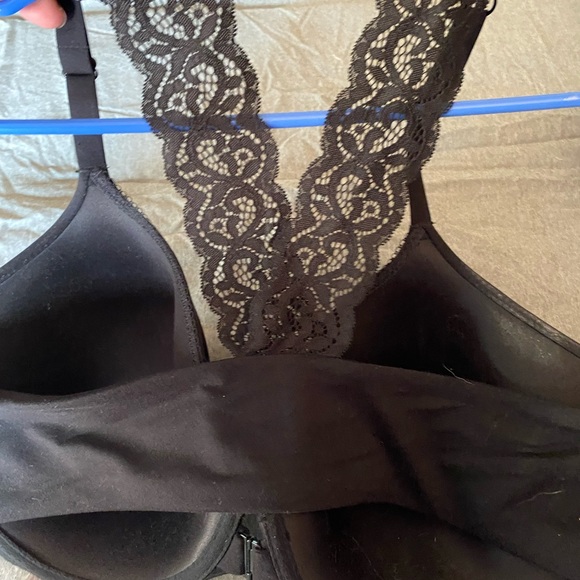 Victoria’s Secret perfect coverage bra - Picture 4 of 4